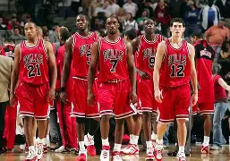 雷火下载 -风云突变！底特律活塞赛后更衣室发声，社区盾版图或变，赛场秩序良好，医务组通报恢复的简单介绍